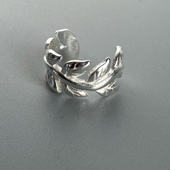 Sterling Silver Classic Leaf Cuff - Picture 8 of 9